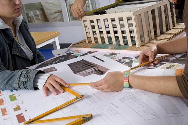 INICIANDO CARRERA DE ARQUITECTURA