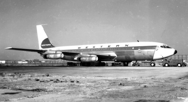 AVIONES BOEING 707