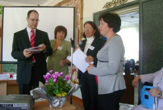 Стали традиционными областные конкурсы проектов, проведение семинаров на базе образовательных орагнизаций.