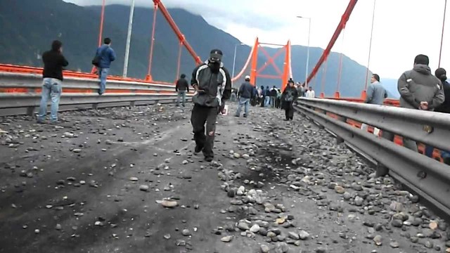 Toma puente Presidente Ibáñez