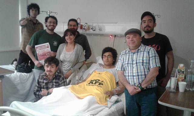 Estudiante fracturado por carabineros en paro No+AFP espera larga recuperación