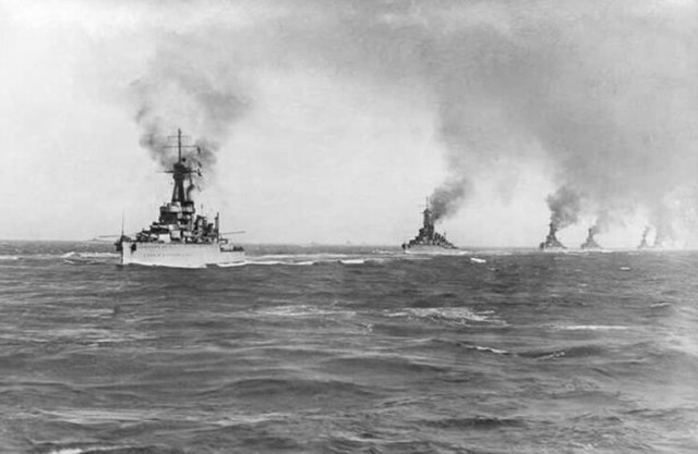 El convoy de la Marina sale de Guantánamo, Cuba hacia Puerto Rico