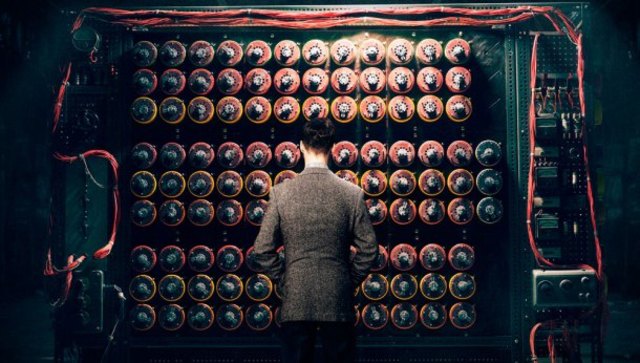 Nace Turing Alan: Conceptos de algoritmo y computación.