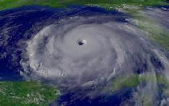 hurricane kills 600 people