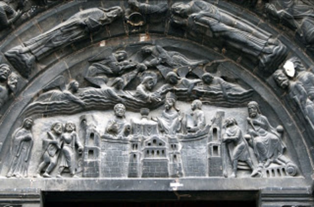 Timpano de la Basílica de Saint-Denis