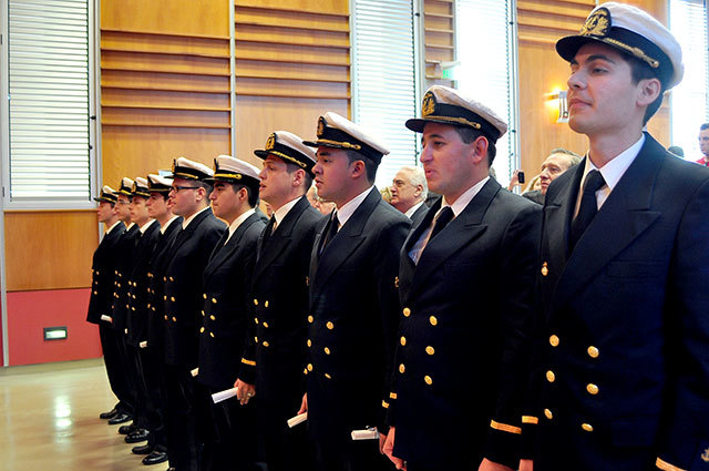 Area de mercantes oficiales