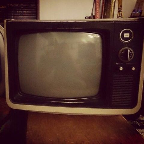 PROGRAMAS EDUCATIVOS POR TELEVISIÓN