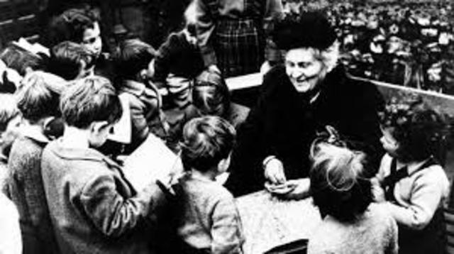 María Montessori (1870-1952) •	El desarrollo del niño no se logra de manera lineal y regular sino por etapas a través de las cuales el niño revela una sensibilidad particular.