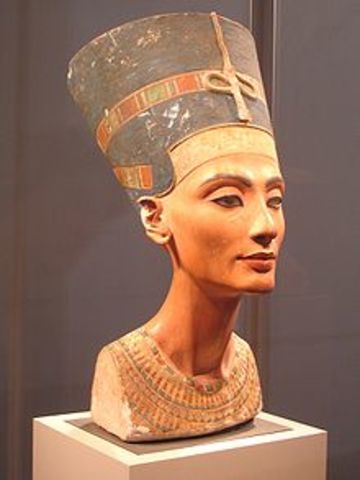 BUST DE NEFERTITI