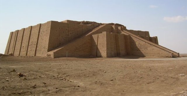 ZIGGURAT D'UR
