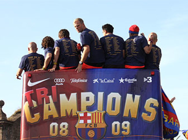 Veig l'autocar del Barça