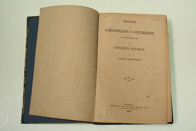 Tratado de administración y contabilidad de los caudales del gobierno general
