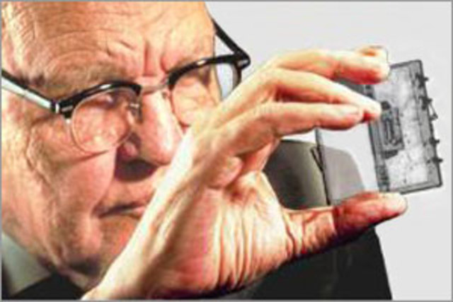 Nace Kilby Jack: Circuito integrado o Microchip