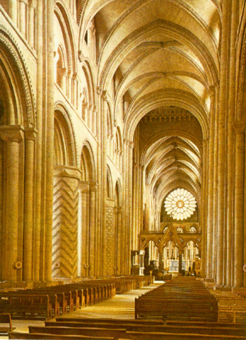 Surgen tecnicas durante el XII: bóvedas de crucería y triforio.