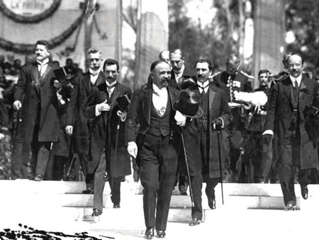 Madero protesta como presidente.