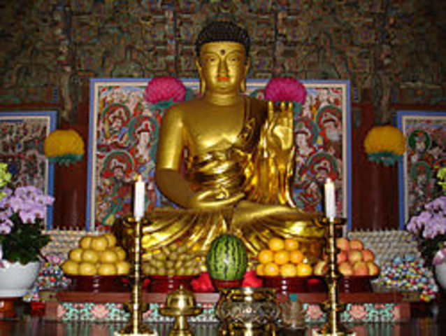 Budismo es adoptado como religión en el Reino Goguryeo en Corea del Norte.