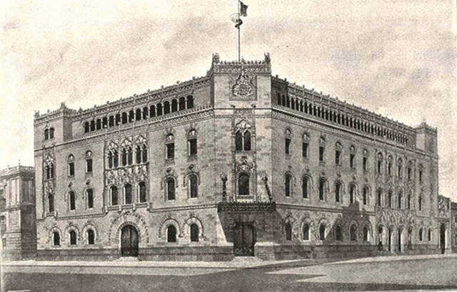 Se inaugura el Palacio Postal.