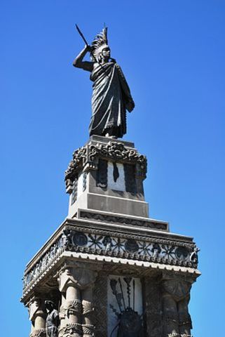 Monumento a Cuahutemoc