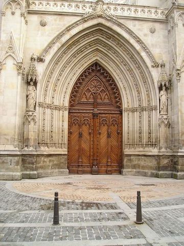 Se universalizo el Arco Apuntado Conopial