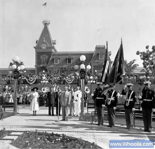 Sejarah Terbentuknya Disneyland Part Two