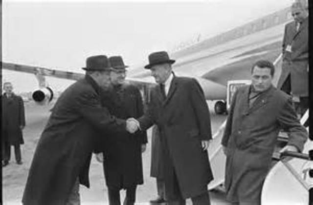 Clint stays in Secret Service