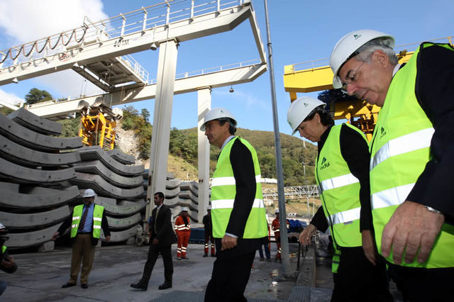 Acto de calé del túnel Este de la Variante de Pajares