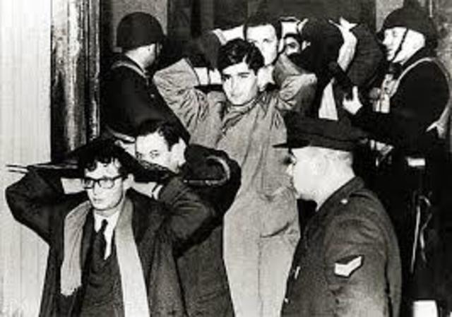 La noche de los bastones largos