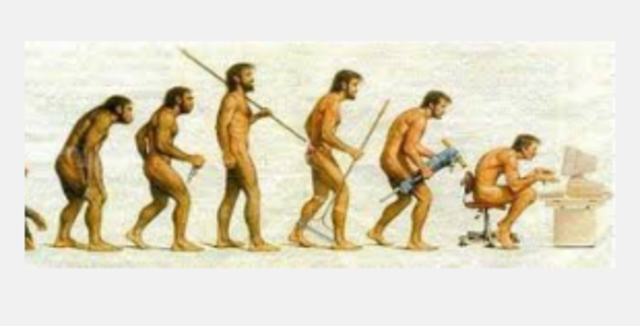 este recorrido que hemos hecho por la historia de la sociedad nos sugiere que los hitos historicos de la evolucion de la sociedad han marcado la diversificacion del pensamiento etico