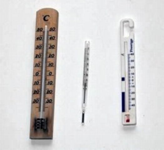 Daniel Gabriel Fahrenheit desarrolla el termómetro de mercurio.