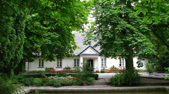 Дом музей  в Желязовой Воле.