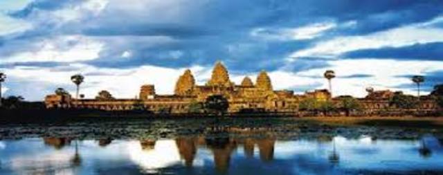 The Chams invade Yasodharapura