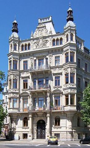 Revivalism architecture