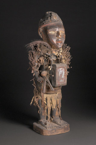 The Art Institute of Chicago | Power Figure (Nkisi Nkondi)