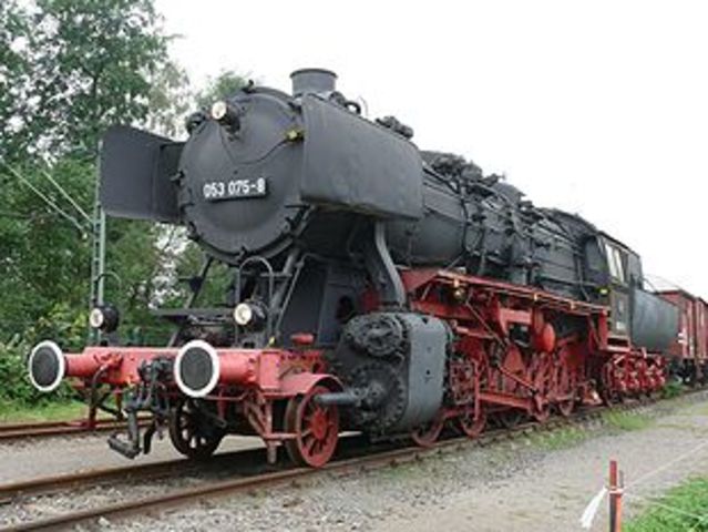 Primera línia de ferrocarril de passatgers (Liverpool-Manchester).
