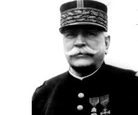 Joseph Joffre diventa comandante in capo dell'esercito francese