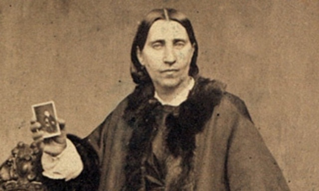 Ξεσπά στο Ναύπλιο επανάσταση κατά της βασιλείας του Όθωνα.