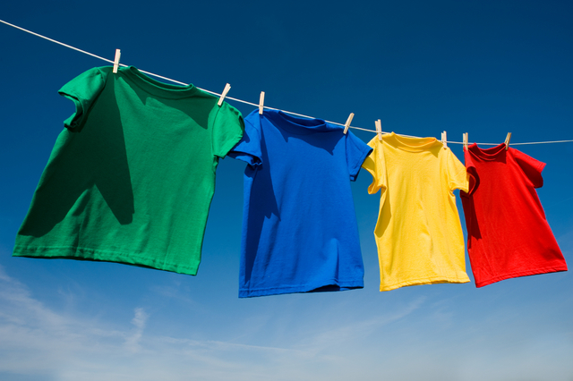 Dyeing clothes