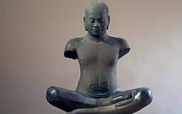 Jayarvarman VII Becomes King