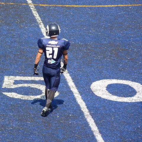 Becado por fútbol americano