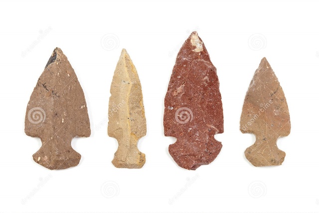 PRIMEROS RESTOS PREHISTORICOS 700.000 a.c