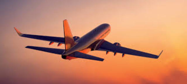 PRIMERA VEZ EN AVIÓN