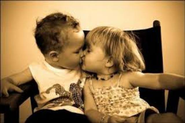 MI PRIMER BESO