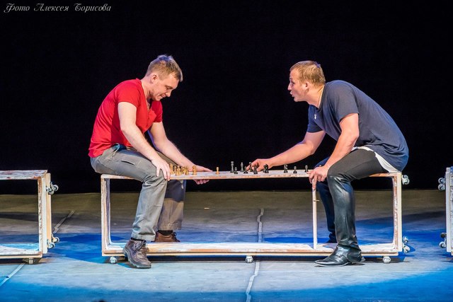 Показ спектаклей: "Жюли. Экосез на троих", "Троянской войны не будет", "Ночь Гельвера"