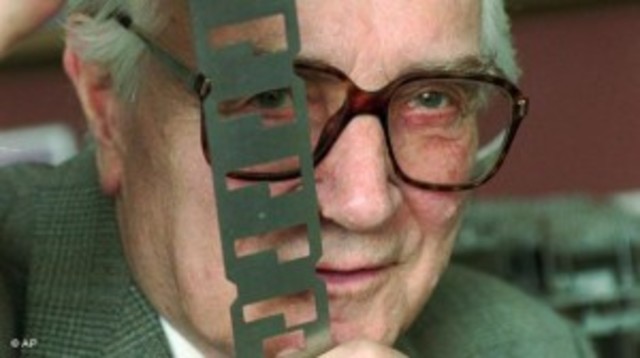 Konrad Zuse inventa la primera computadora