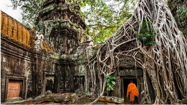 Angkor is abandoned