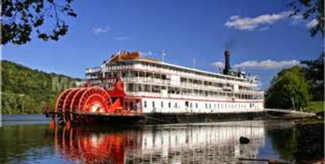 Primer barco de vapor con ruedas