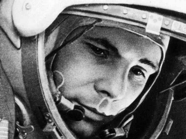 Primer vuelo tripulado