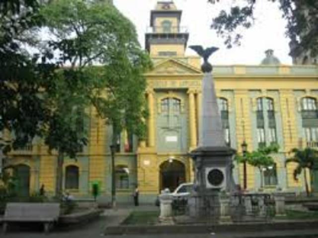 Se funda La Universidad de Antioquia