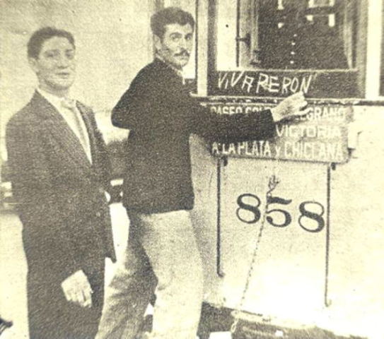 Peronistas en Plaza San Martin