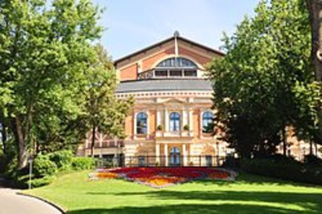 Cada vez mas distancia